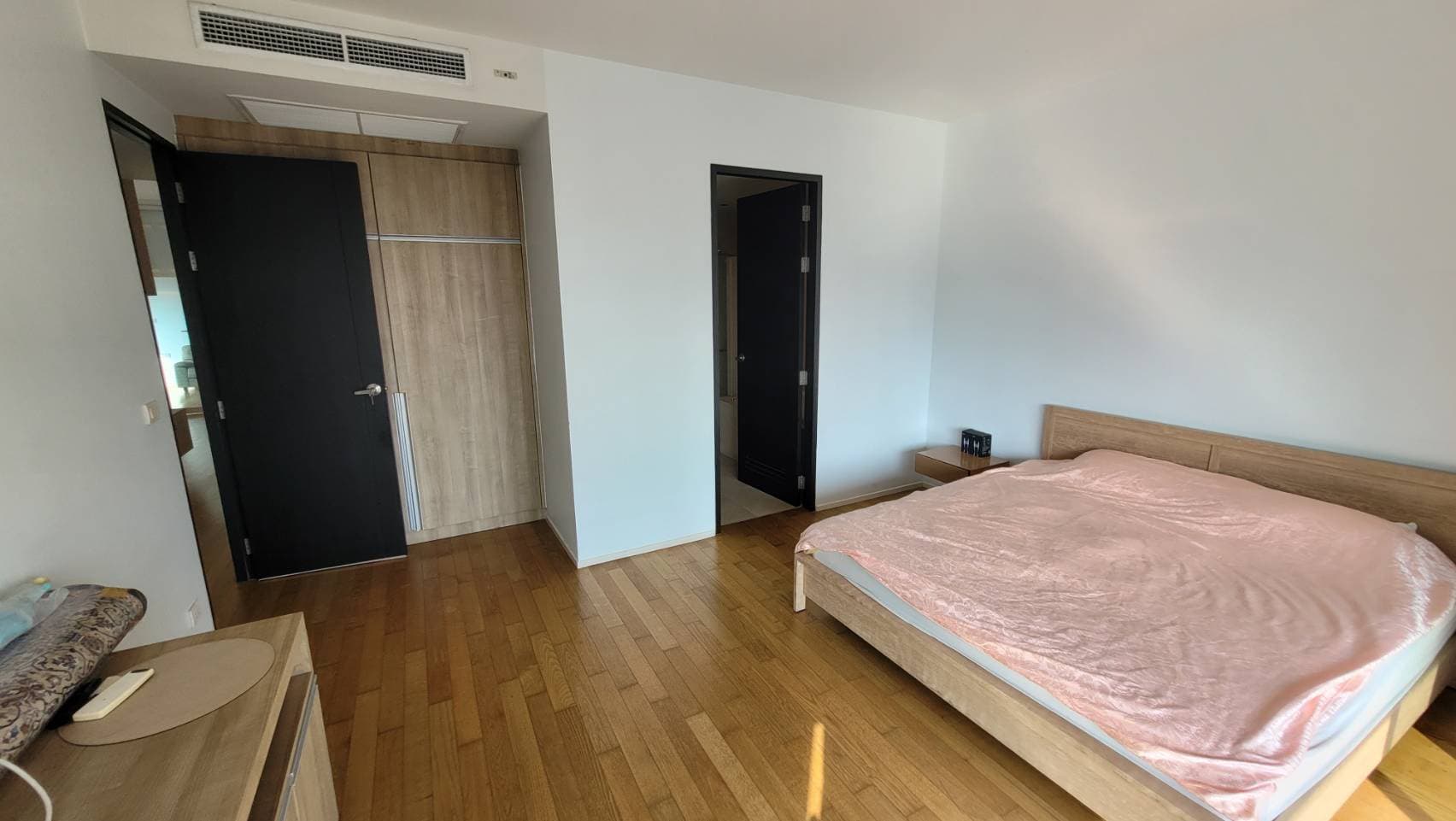 1726 – 104_living_room.jpg