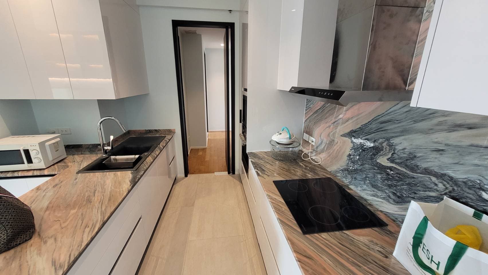 1726 – 201_bedroom.jpg