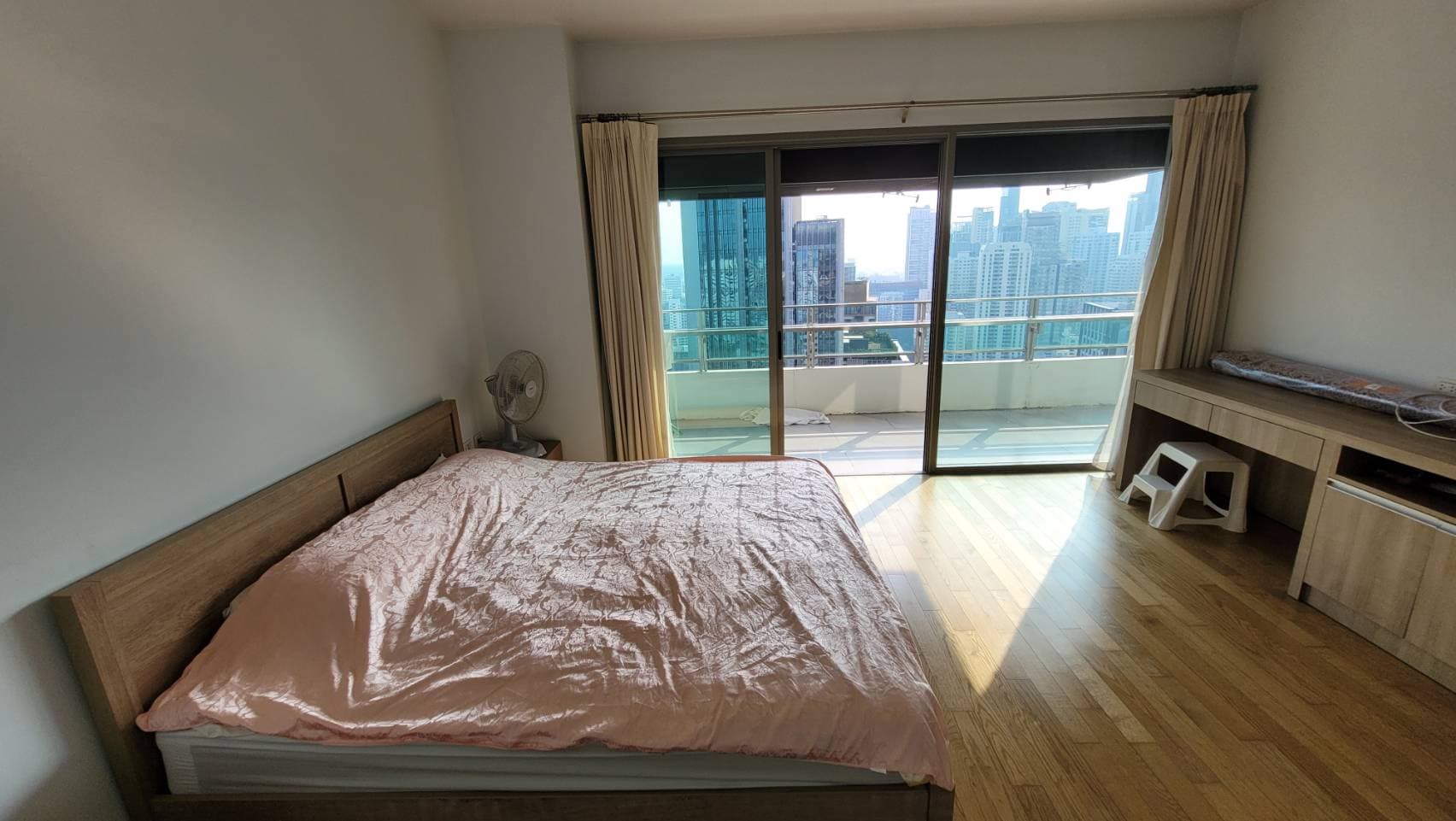 1726 – 206_bedroom.jpg