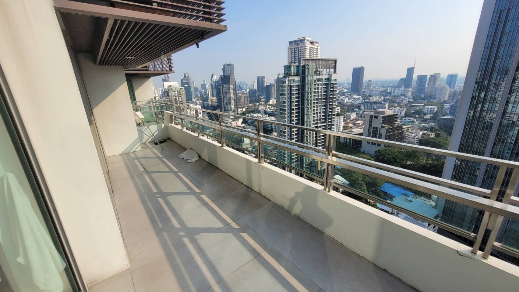 1726 – 604_terrace.jpg