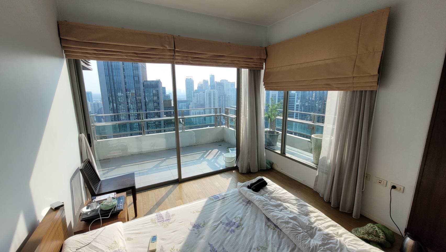 1726 – 608_terrace.jpg