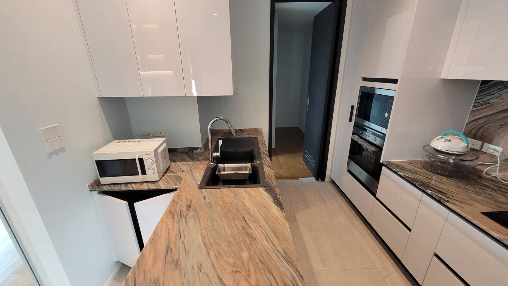 1726 – 701_other.jpg