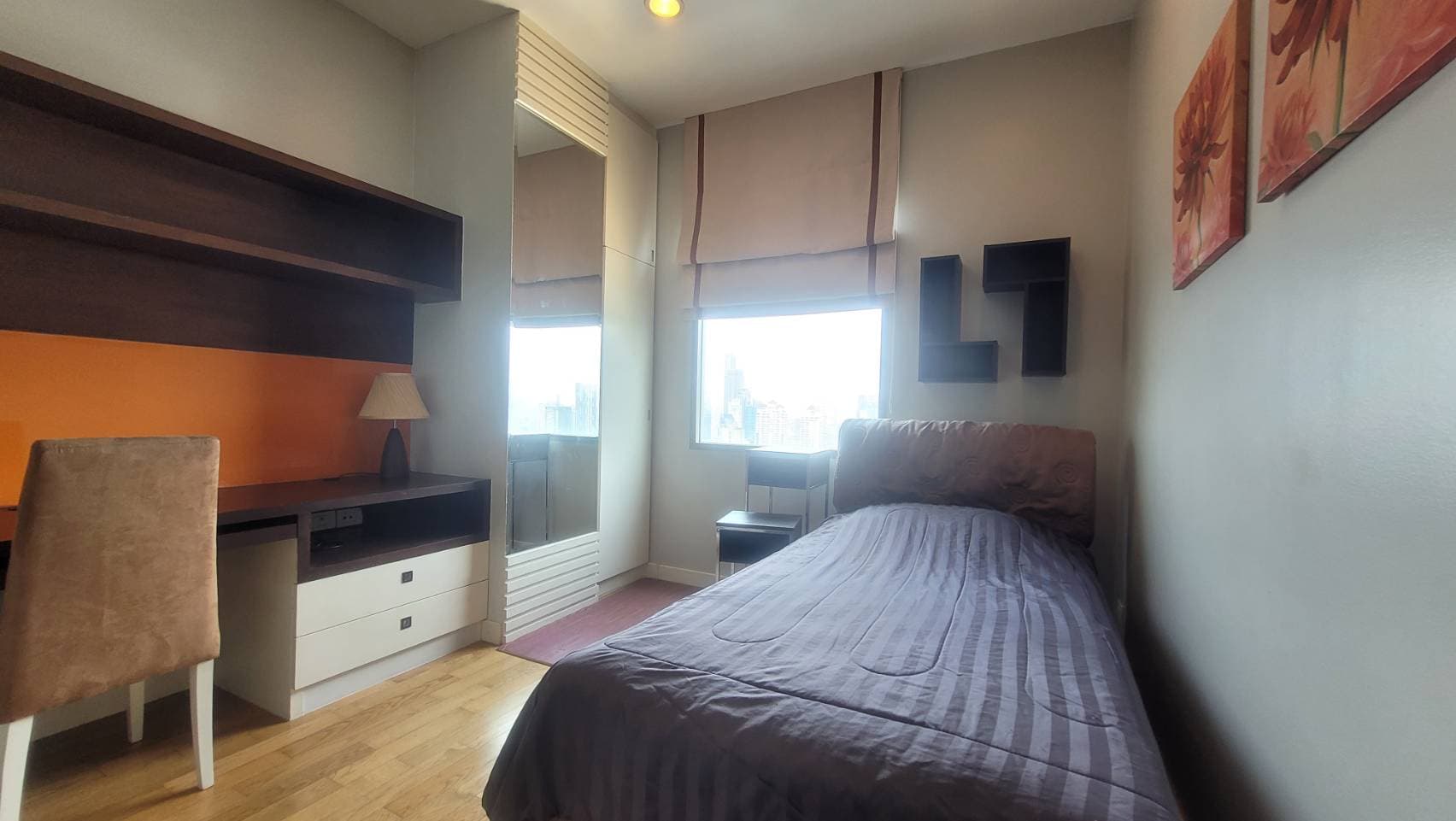 1728 – 202_bedroom.jpg