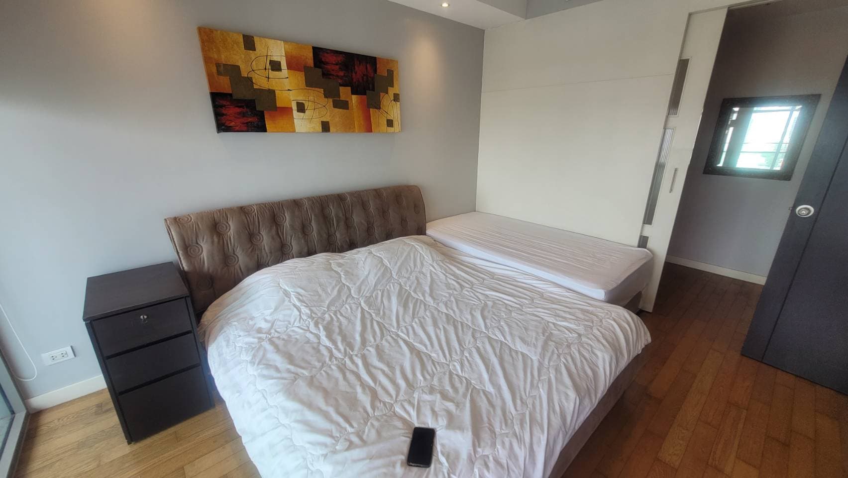 1728 – 204_bedroom.jpg