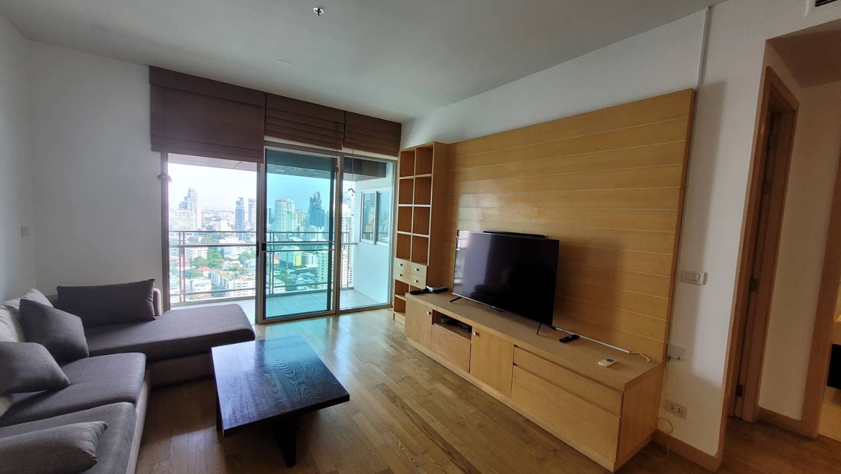 1729 – 102_living_room.jpg