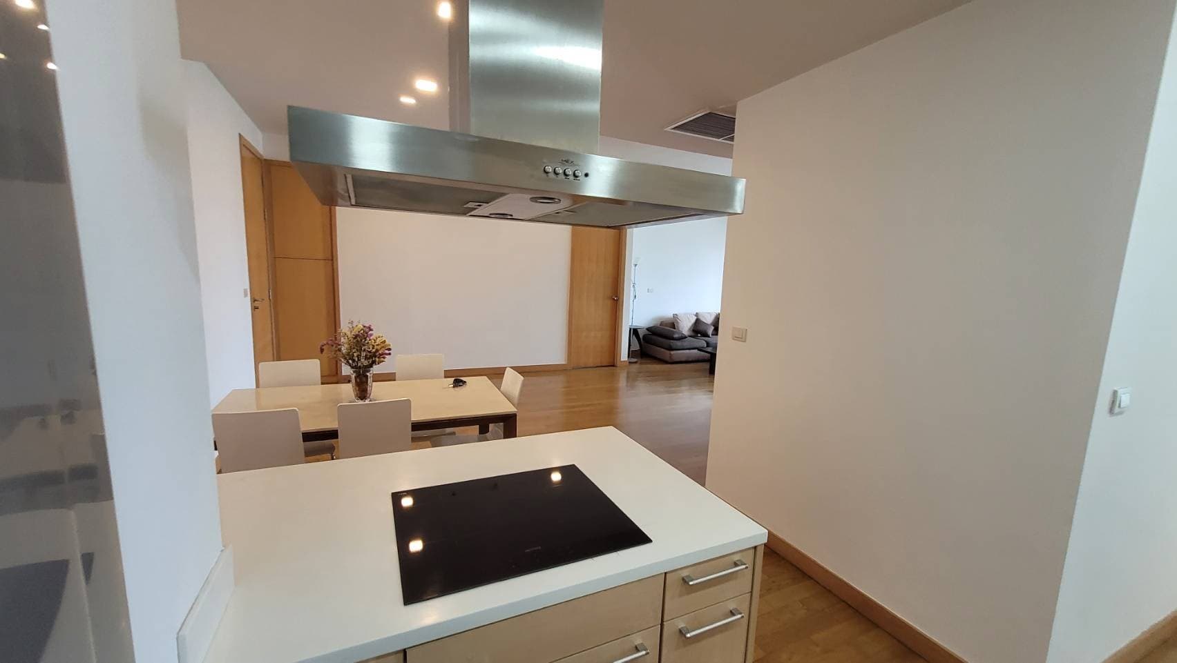 1729 – 108_living_room.jpg