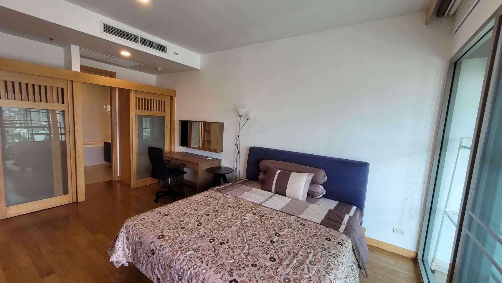 1729 – 201_bedroom.jpg