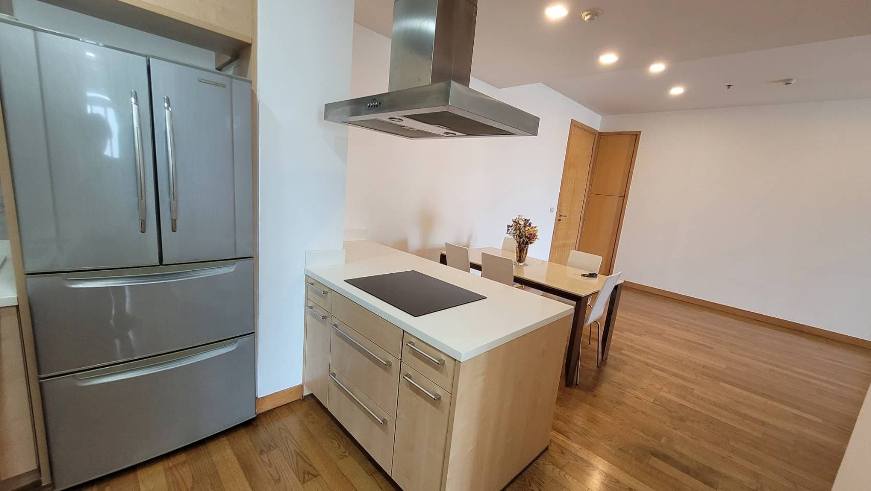 1729 – 404_kitchen.jpg