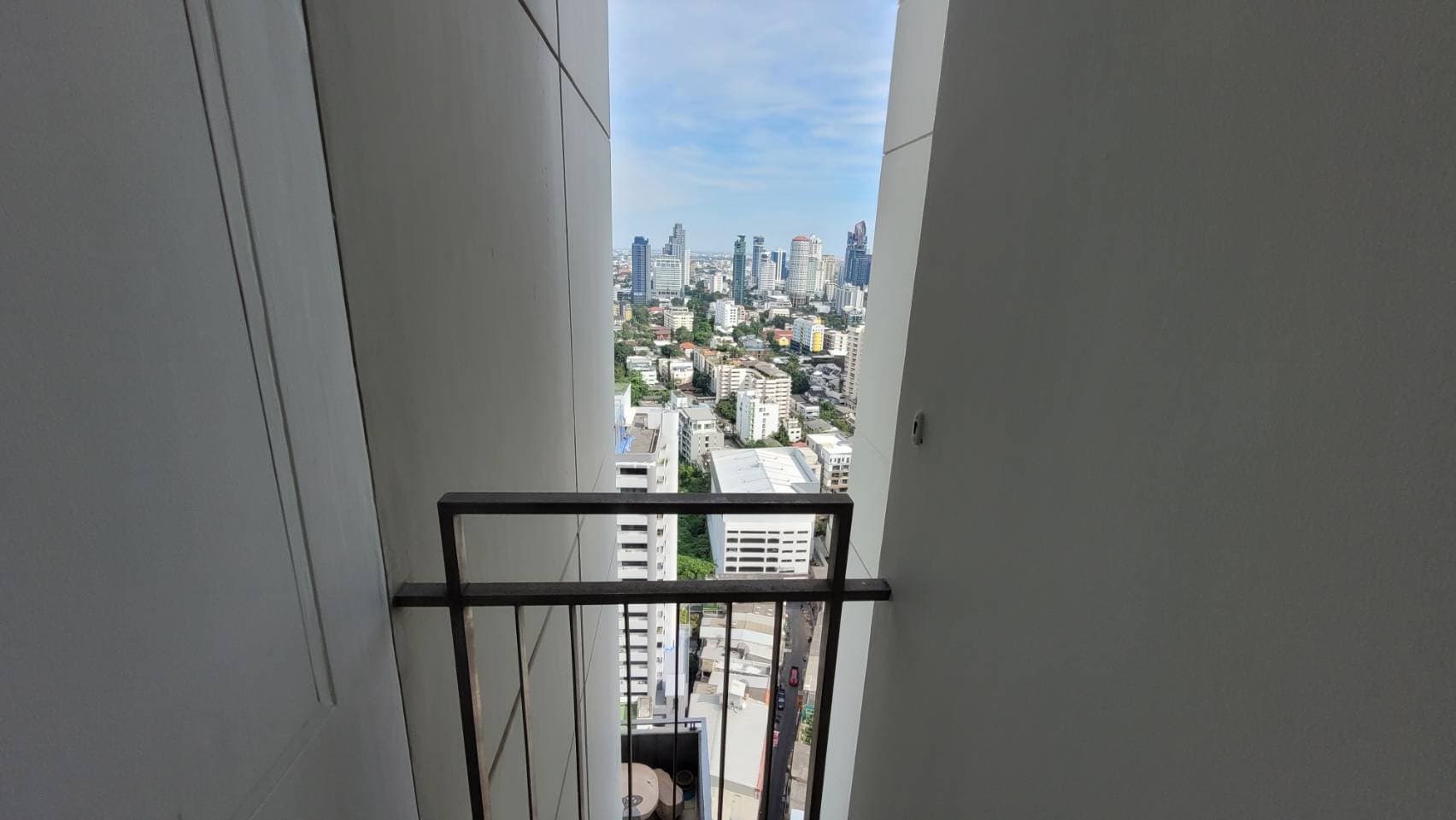 1729 – 603_terrace.jpg