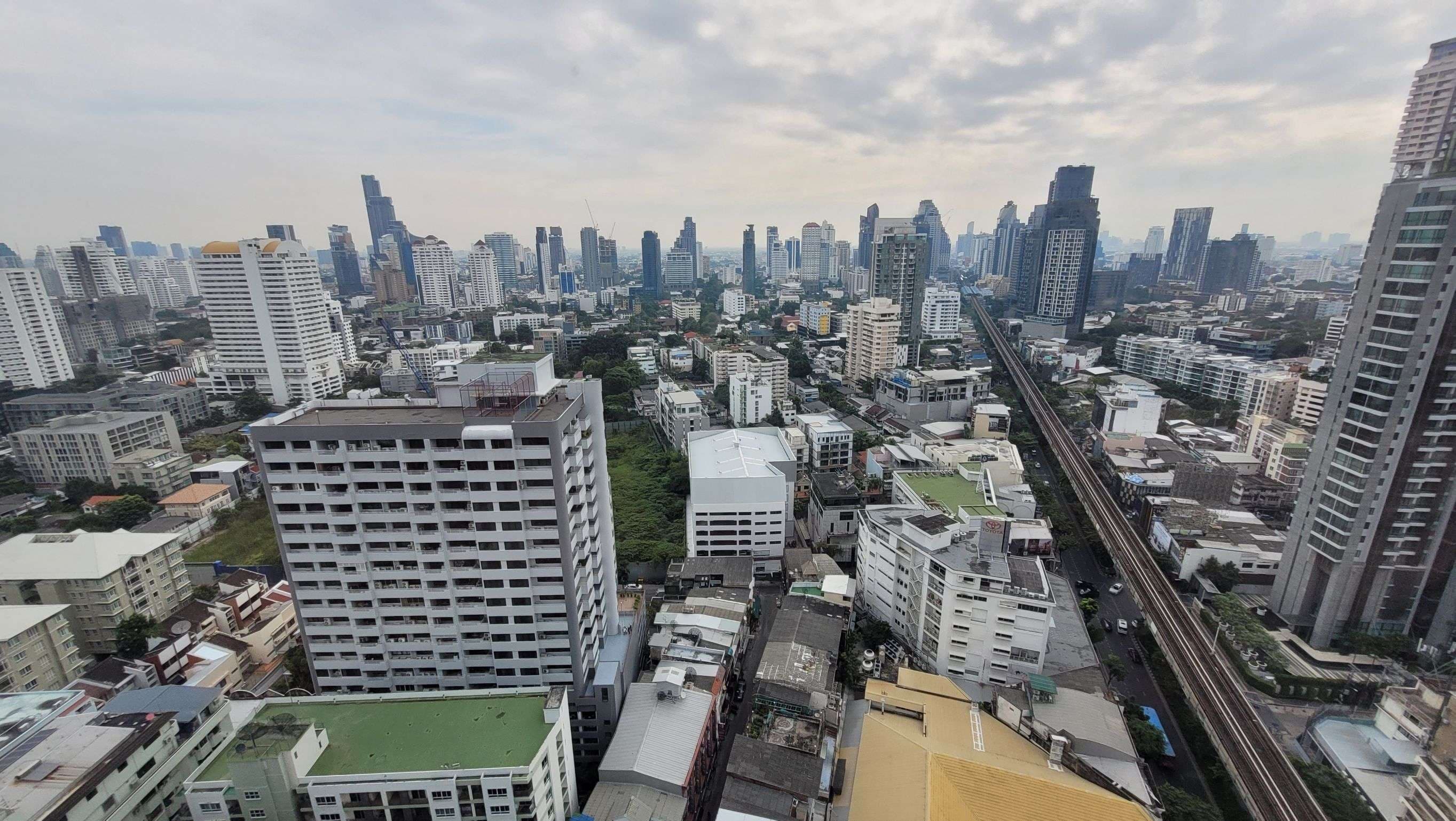 1735 – 602_terrace.jpg