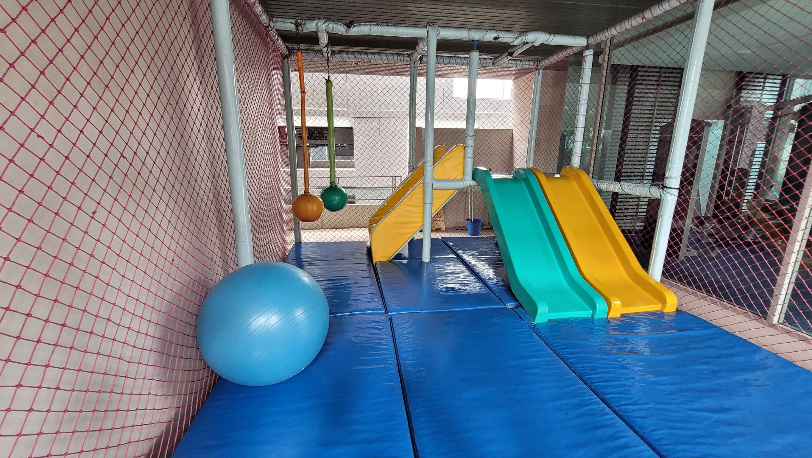 1735 – 608_terrace.jpg