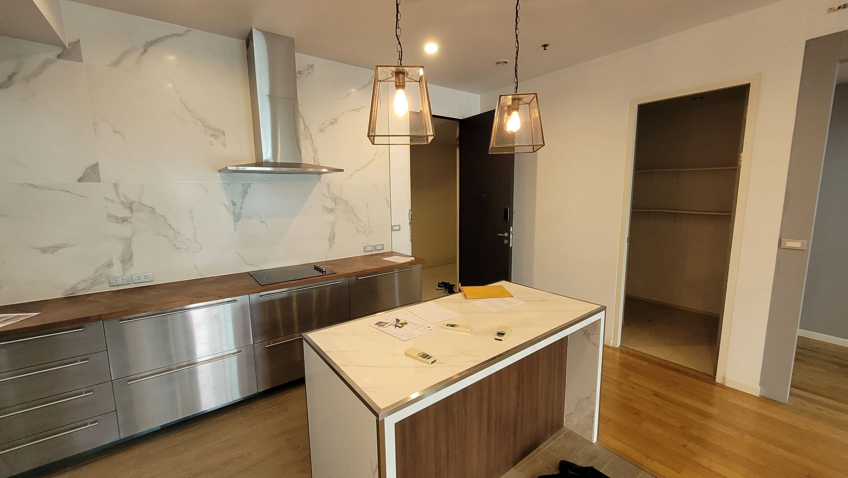 1737 – 702_other.jpg